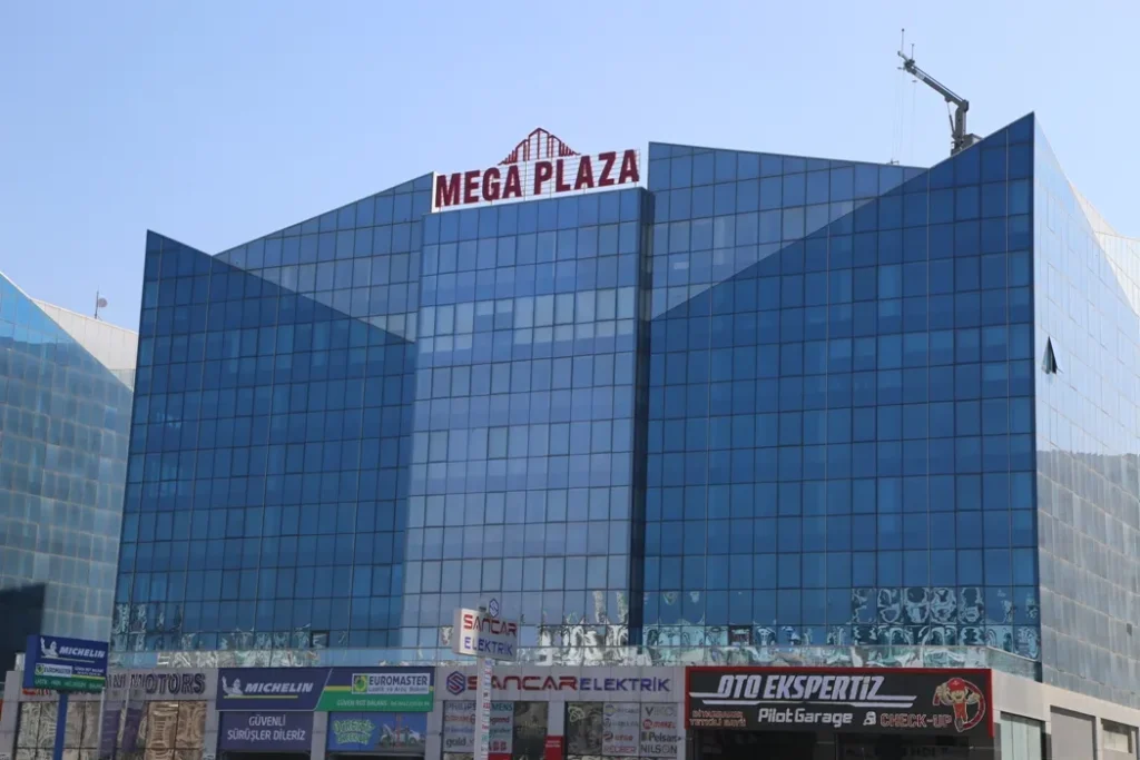 Mega Plaza